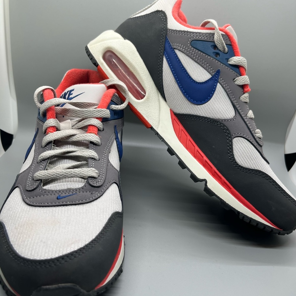 Nike Air Max Correlate Women’s Athletic Shoes Size 10 Gray, Coral, Blue